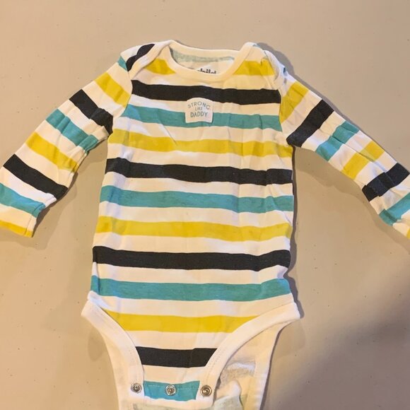 Carter's Baby Onesie Strong Like Daddy Size 3-6 Months - Picture 1 of 4